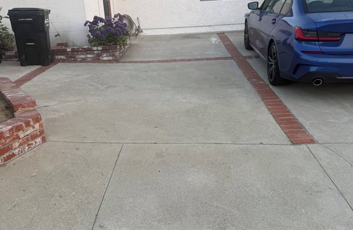 Covina Apartment | Independent 1-bedroom ,1 living room, 1 bathroom and kitchen, fridge ,in Covina