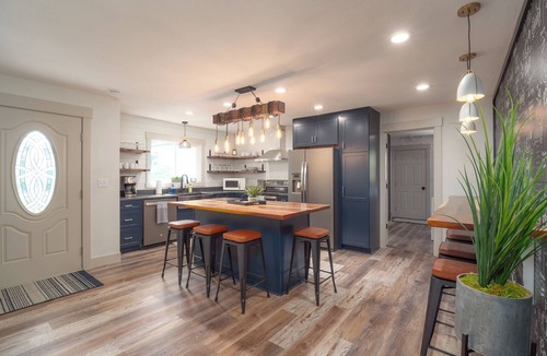 Roseburg House | Indigo Collective - Modern Comfort & Bold Design