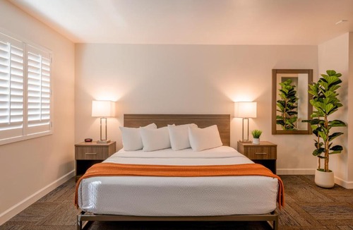 Moss Landing Hotel | Inn At Moss Landing Point