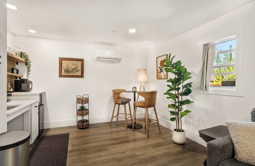 Sisters Apartment | Intimate Sisters Cottage B