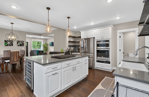 Eliot House | Irvington Craftsman, 4 Ensuite beds, Fenced Yard