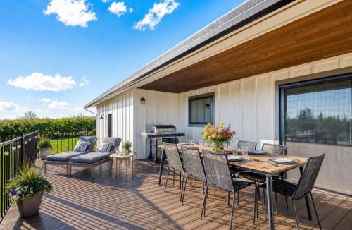 McMinnville House | Jade's View Estate