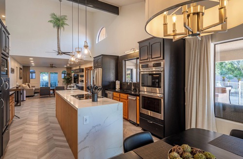 Palm Desert House | Jaguar Heights-Heated Pool/Spa,Pickleball,Game RM,Batting Cage,Fire Pit & More!