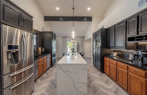 Palm Desert House | Jaguar Heights-Heated Pool/Spa,Pickleball,Game RM,Batting Cage,Fire Pit & More!