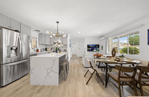 Mayflower Village House | Jie’s new Living Relaxing 3BR Home Big front lawn