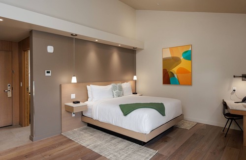Eastsound Hotel | Johns - Graciously Appointed