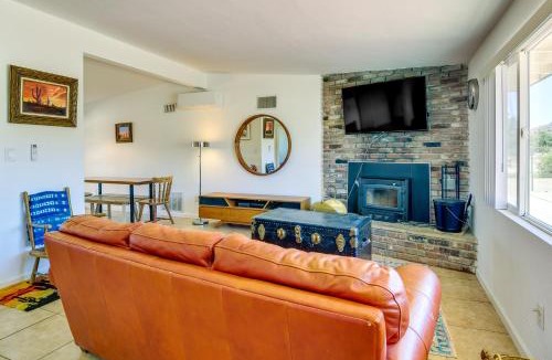 Joshua Tree House | Joshua Tree Home w/Patio - 5 Mi to National Park!