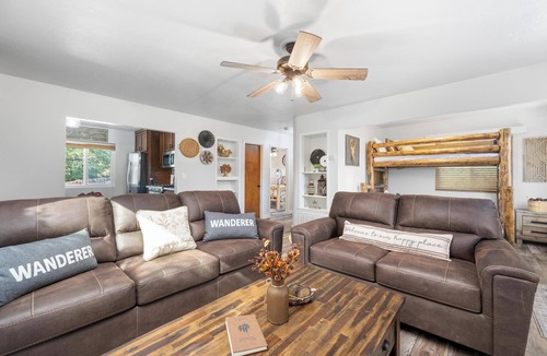 Julian Cabin | Julian Cafe Family Cottage - Includes Breakfast at The Julian Cafe & Bakery