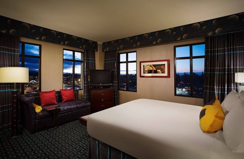 Cupertino Hotel | Juniper Hotel Cupertino, Curio Collection by Hilton