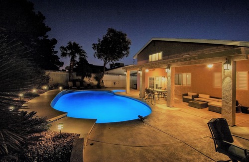 Canyon Gate House | Just Listed! - Beautiful 4 Bed 3 Bath Close To Strip W/pool/spa/gameroom