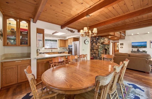 Ponderosa Palisades House | Keystone Lodge by Tahoe Getaways - 4BR near Downtown Truckee & Northstar!