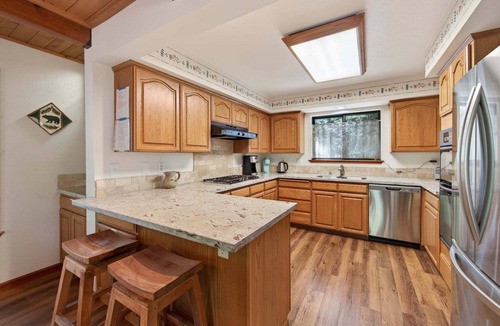 Ponderosa Palisades House | Keystone Lodge by Tahoe Getaways - 4BR near Downtown Truckee & Northstar!
