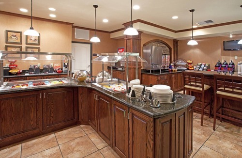 West Valley City Condo | King Suite. Free Breakfast Buffet. Pool, Hot Tub & Waterslide. Near Salt Palace Convention Center!