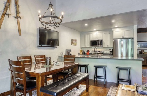 Kings Beach House | Kings Beach Creekside Retreat