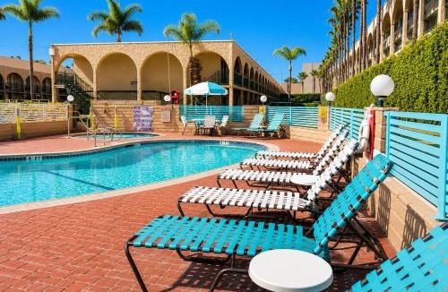 Anaheim Resort Hotel | Kings Inn Anaheim at The Park & Convention Center