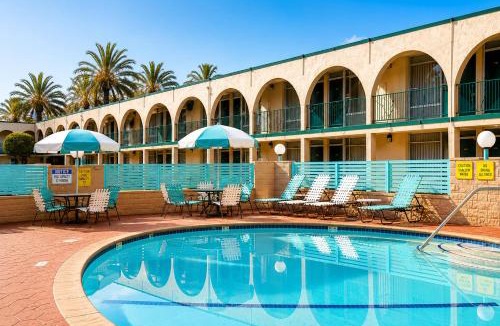 Anaheim Resort Hotel | Kings Inn Anaheim at The Park & Convention Center