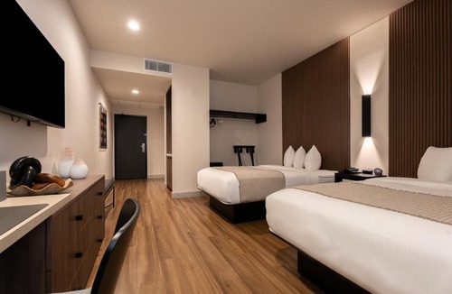 Wilshire Center Hotel | Kins Hotel