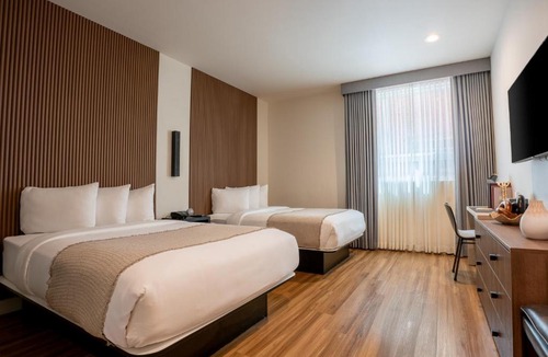 Wilshire Center Hotel | Kins Hotel
