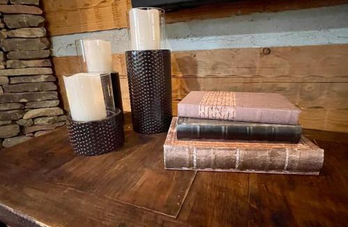 Townsend Ski Chalet | Knotty Pine