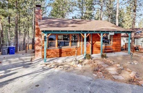Big Bear Lake House | Kozy Cabin Big Bear~ Walk to Village & Lake Cottage~