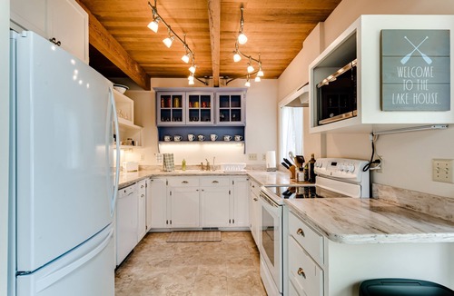 Alvadore House | L&D North House - A Waterfront Getaway