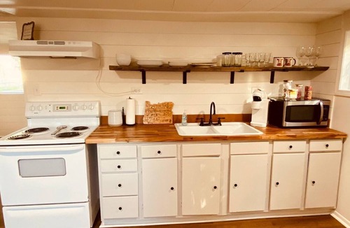 Prineville Cottage | La Casita de Main Calle