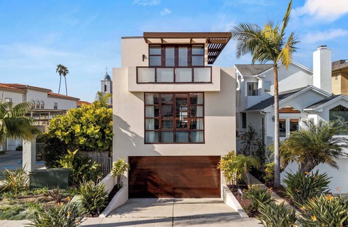 Village of La Jolla House | La Jolla Luxe Villa | Walk to Beach, Shops & Dining
