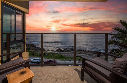 Village of La Jolla Condo | La Jolla Penthouse | Oceanfront Living & Sunsets