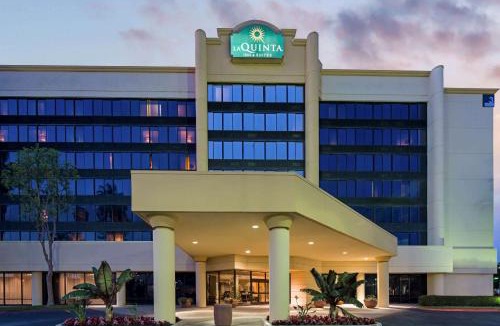 La Palma Hotel | La Quinta by Wyndham Buena Park