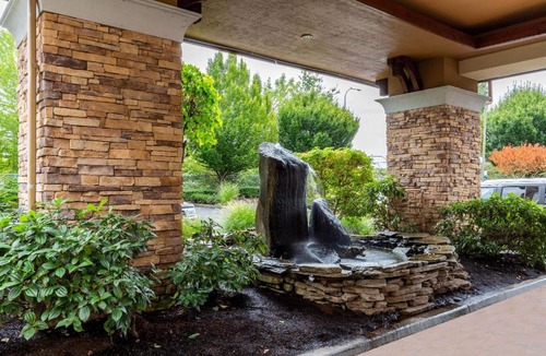 Salmon Creek Hotel | La Quinta by Wyndham Vancouver