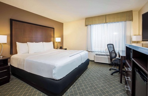 Parkrose Hotel | La Quinta Inn & Suites by Wyndham Portland Airport