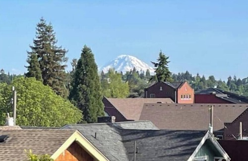 Mount Baker House | La Stella - An Oasis in the City for large groups