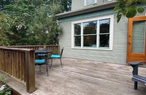 Mount Baker House | La Stella - An Oasis in the City for large groups