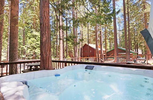 Sunnyside House | Laird House - HOT TUB!