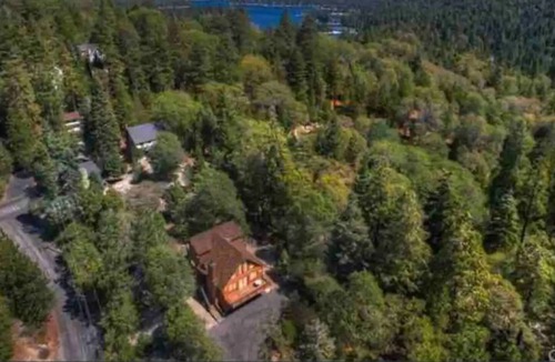 Blue Jay Cabin | Lake Arrowhead Private Serene Cabin in the Woods- Dog Friendly