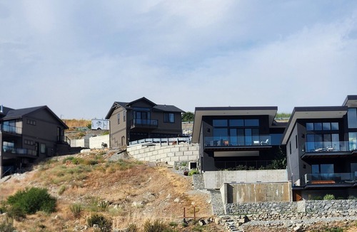 Manson House | Lake Chelan view home 1-bedroom in Manson with AC