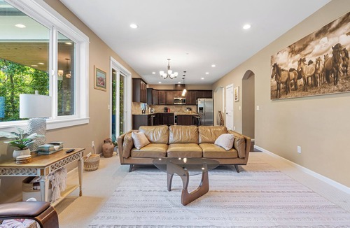 Lake Forest Park House | Lake Forest Retreat w/Indoor & Outdoor Fireplaces