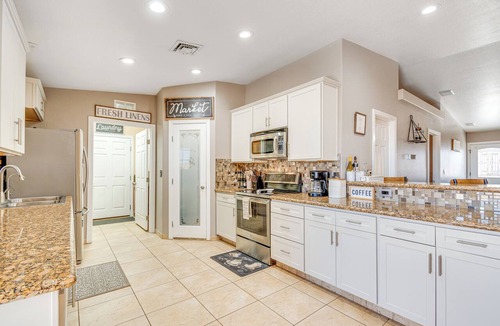 Lake Havasu City Cottage | Lake Havasu City Escape: Patio, Pool + Grill!
