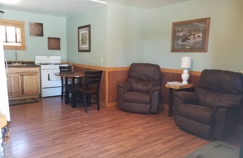 Lee Vining Hotel | Lake View Lodge
