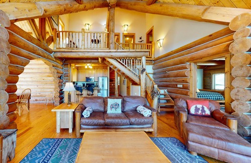 Wallowa County House | Lakefront lodge with amazing view, private dock, rec room - dog-friendly