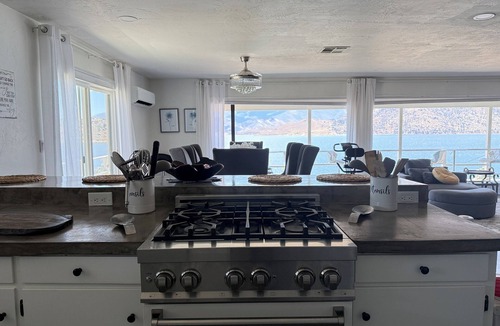 Wofford Heights House | Lakefront property