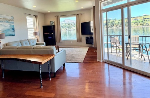 Chelan House | Lakeside Hideaway: Waterfront Home, Decks, Pet-Friendly, Hot Tub, Stunning Views