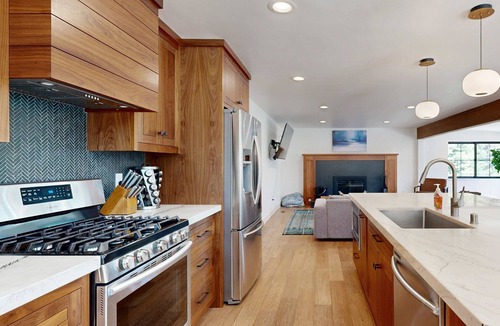 Carnelian Bay House | Lakeside Modern: Water-View Dining Room & Deck, 2,600 Sq Ft, Walk to Beaches