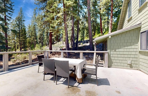 Carnelian Bay House | Lakeside Modern: Water-View Dining Room & Deck, 2,600 Sq Ft, Walk to Beaches