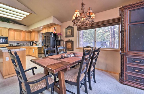 Al Tahoe House | Lakeside Tahoe Getaway - Ski, Hike & Swim!