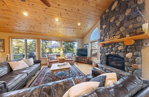 Ridgewood House | Lakeview Grandeur | Luxury With Lake Views