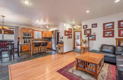 Brockway House | Lakeview Serenity Retreat-Lake Tahoe