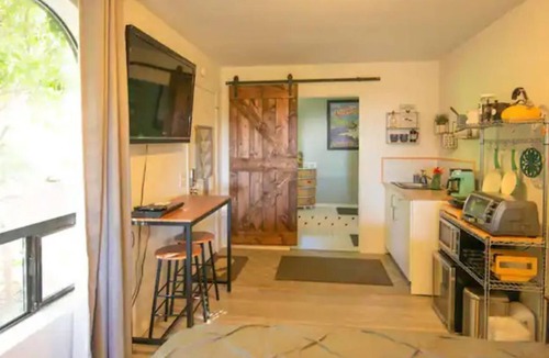 Gualala House | LaLa Land Redwood Retreat w/ Hot tub