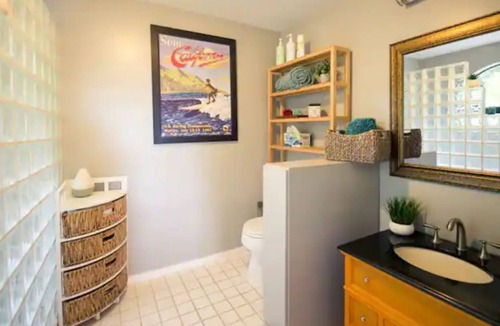 Gualala House | LaLa Land Redwood Retreat w/ Hot tub