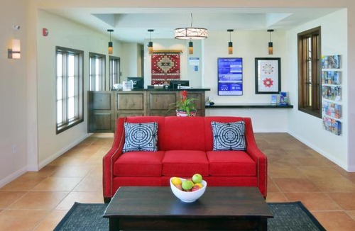 College East Hotel | Lamplighter Inn & Suites at SDSU